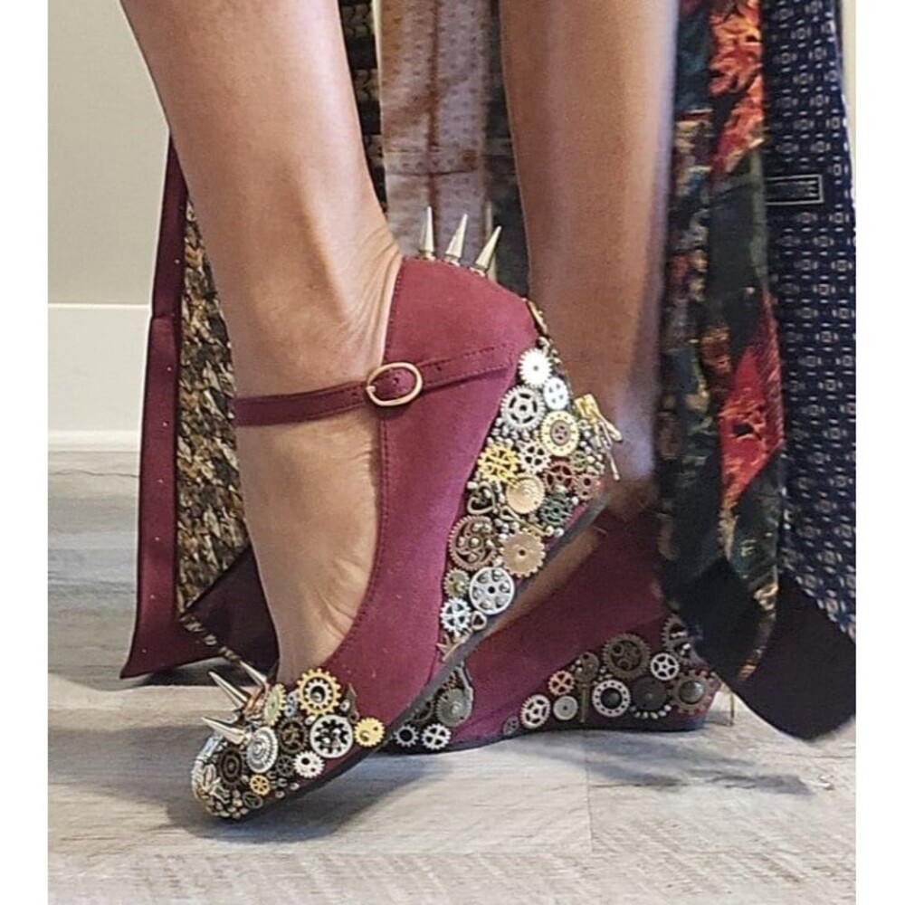RARE Bella Marie Steampunk Wedges